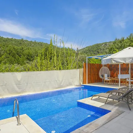 Вилла Yesilkoy 2 Bedroom With Pool