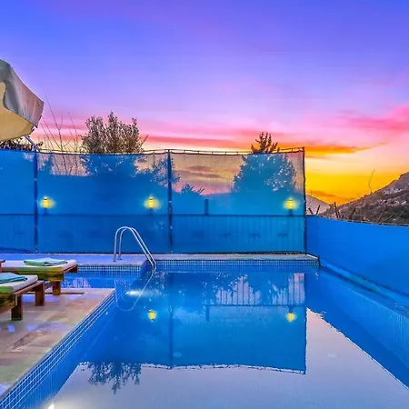 Вилла Yesilkoy 2 Bedroom With Pool
