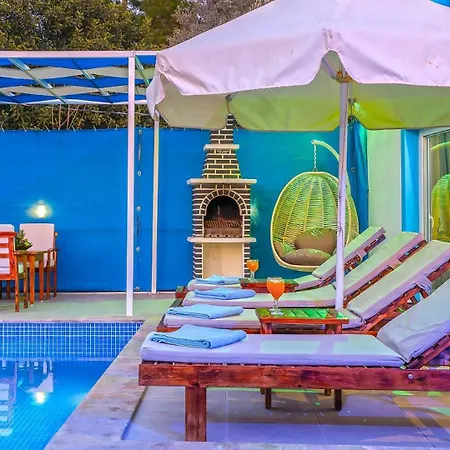 Yesilkoy 2 Bedroom With Pool Вилла *