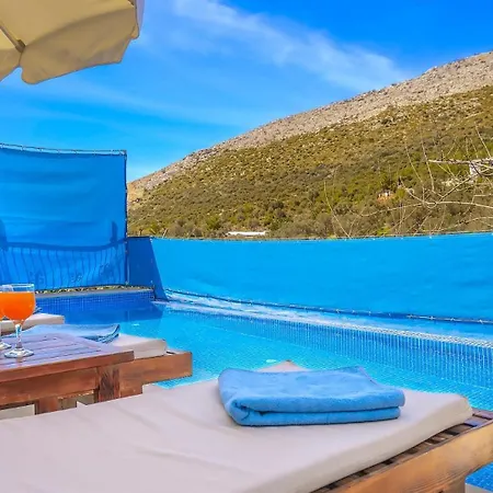 Yesilkoy 2 Bedroom With Pool Калкан