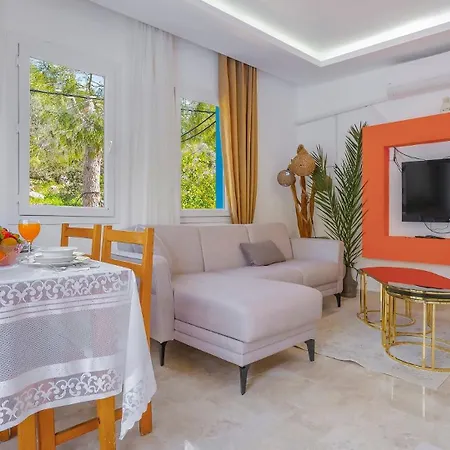 Yesilkoy 2 Bedroom With Pool Калкан