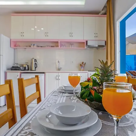 Yesilkoy 2 Bedroom With Pool Вилла