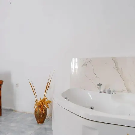 Вилла Yesilkoy 2 Bedroom With Pool Калкан