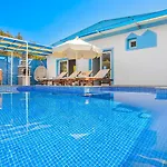 Yesilkoy 2 Bedroom With Pool 칼칸