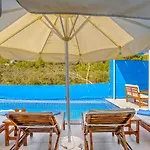 Yesilkoy 2 Bedroom With Pool * 칼칸