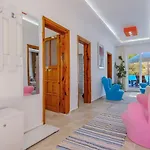 Yesilkoy 2 Bedroom With Pool * 칼칸