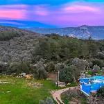 Yesilkoy 2 Bedroom With Pool 빌라 *