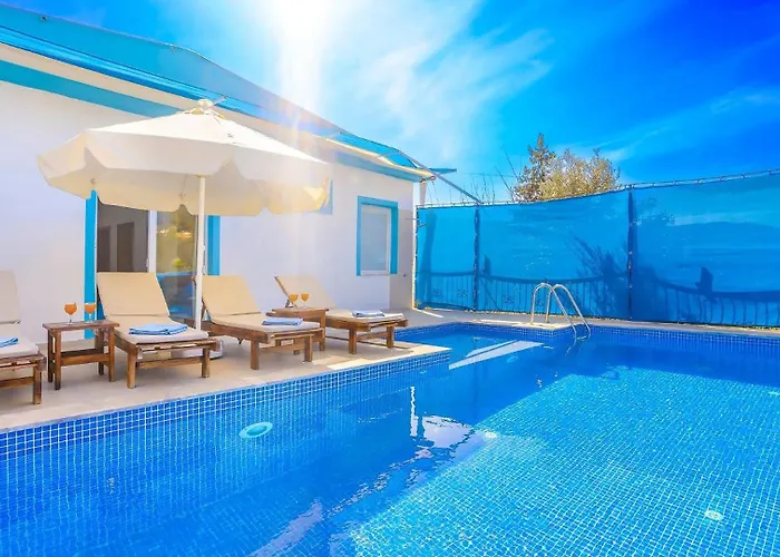 Yesilkoy 2 Bedroom With Pool *